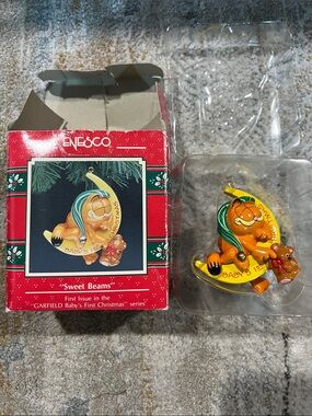 1991 1st Issue Enesco Garfield Sweet Beams Baby's First Christmas Ornament